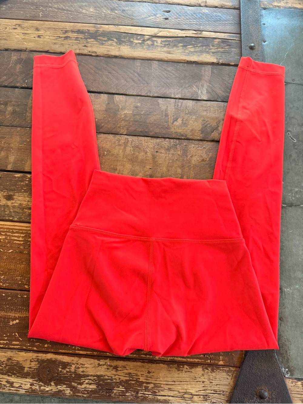 Lululemon Wunder Train leggings. 25’ inseam. Size 4 - Picture 4 of 5